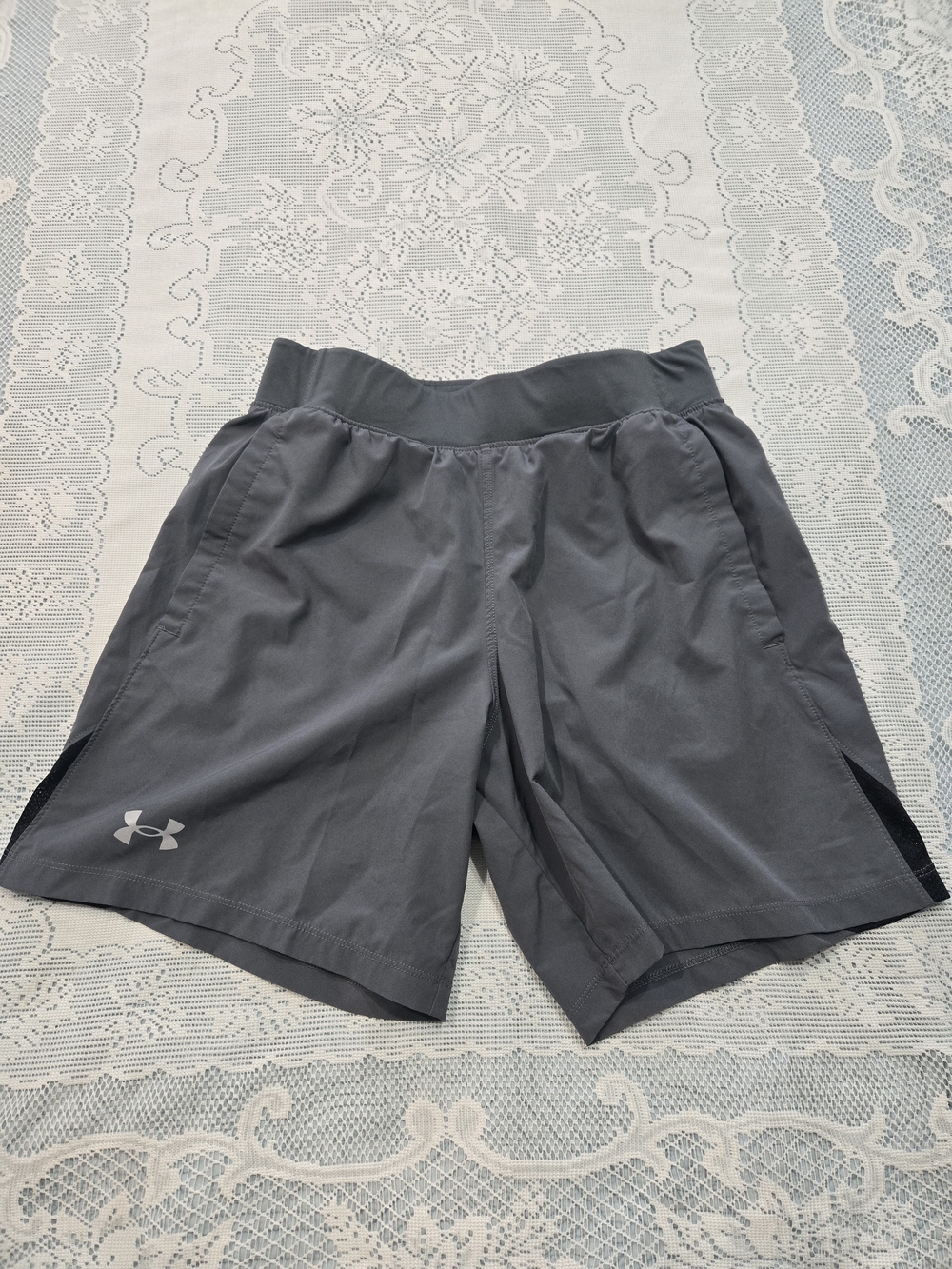 Under Armour Men's Athletic Shorts in Gray Sz Small